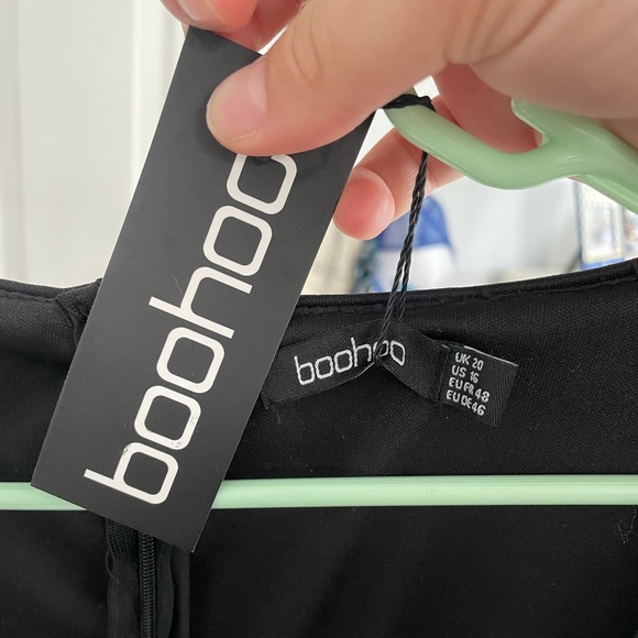 NWT BLACK BOOHOO DRESS - Picture 2 of 4
